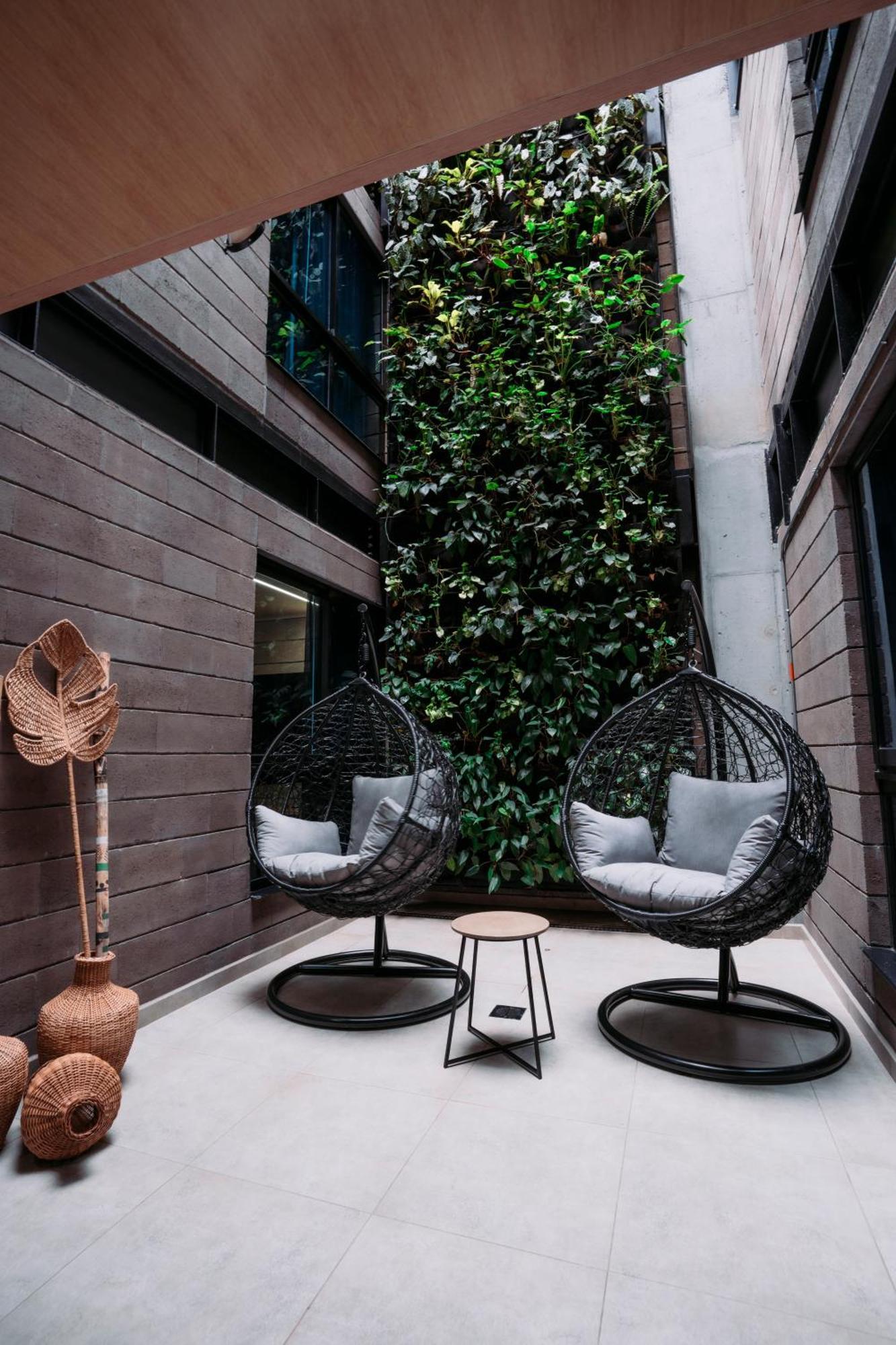 Hotel Living By Armoniko Medellin Bagian luar foto